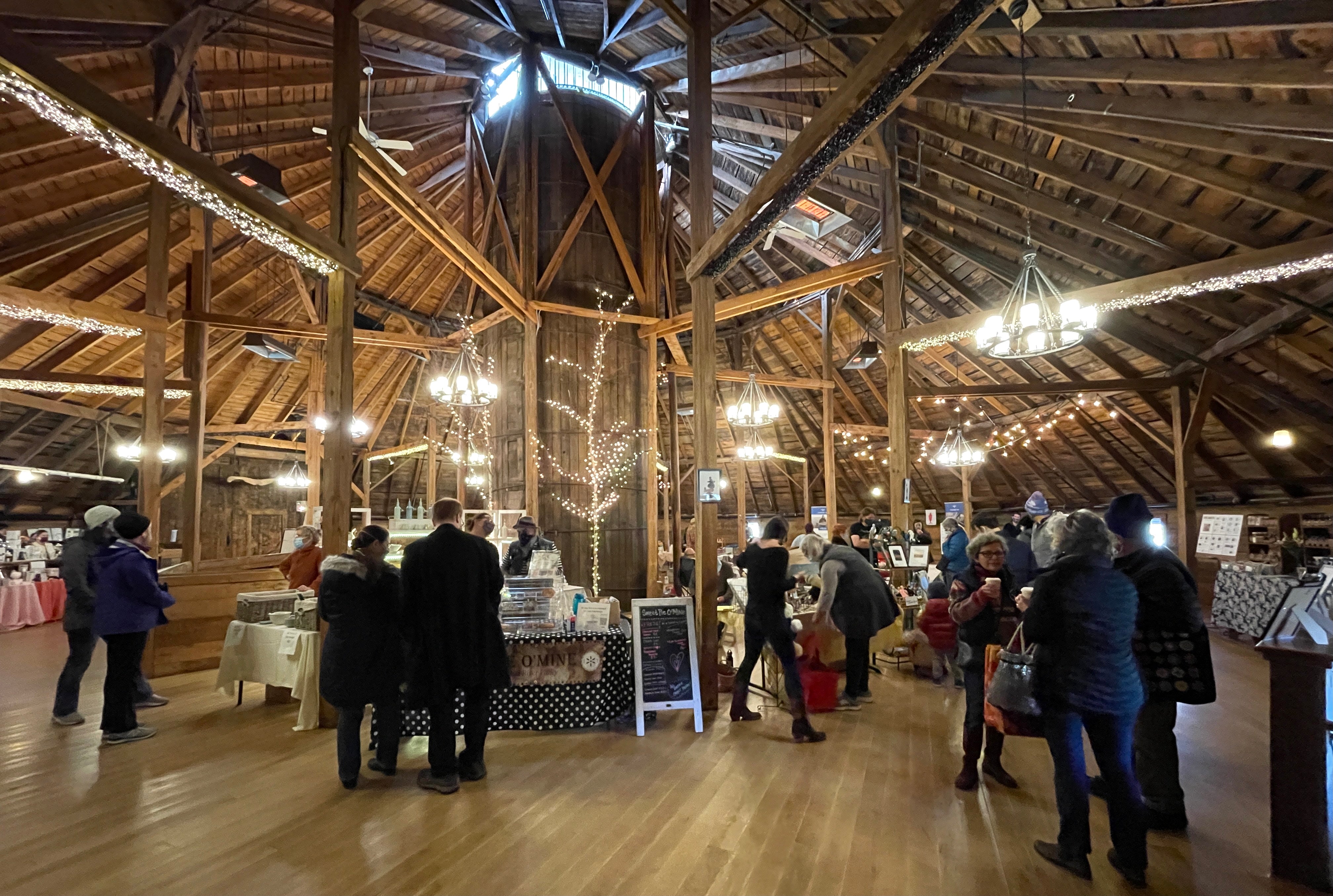 The Inn at the Round Barn Farm THANKSGIVING MARKET