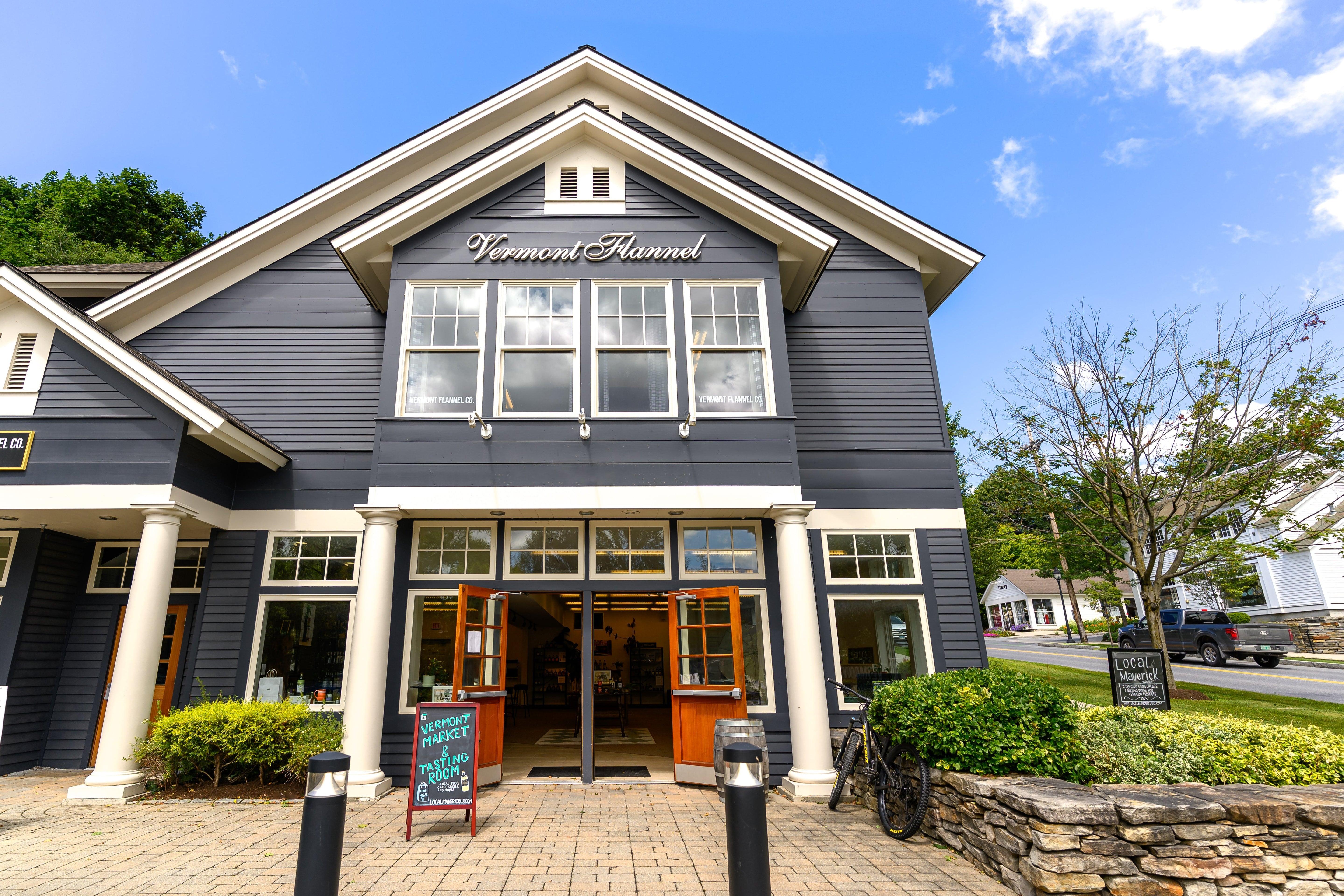 October Pop Up event in Manchester Center VT