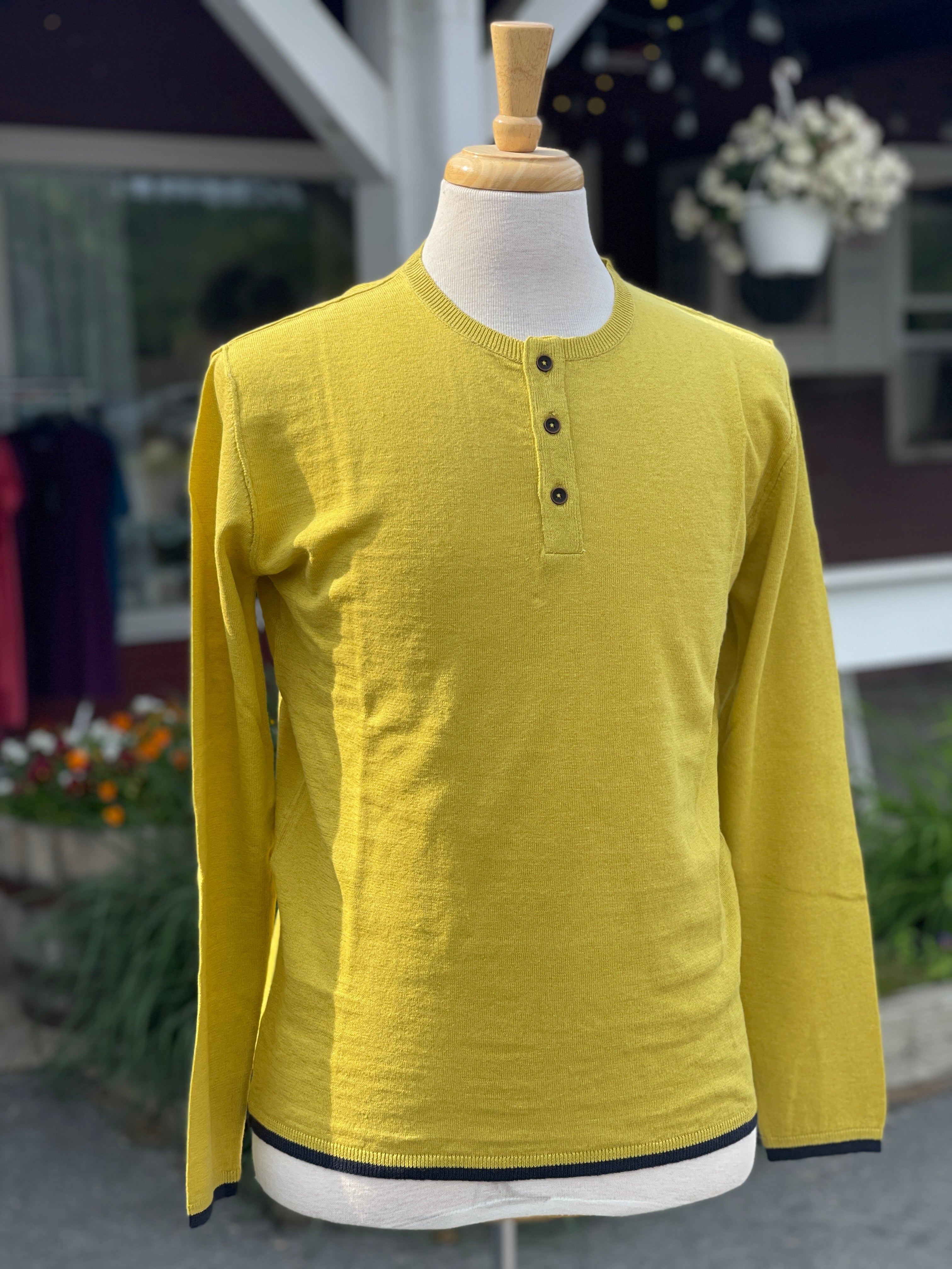 Lockwood Linen Henley